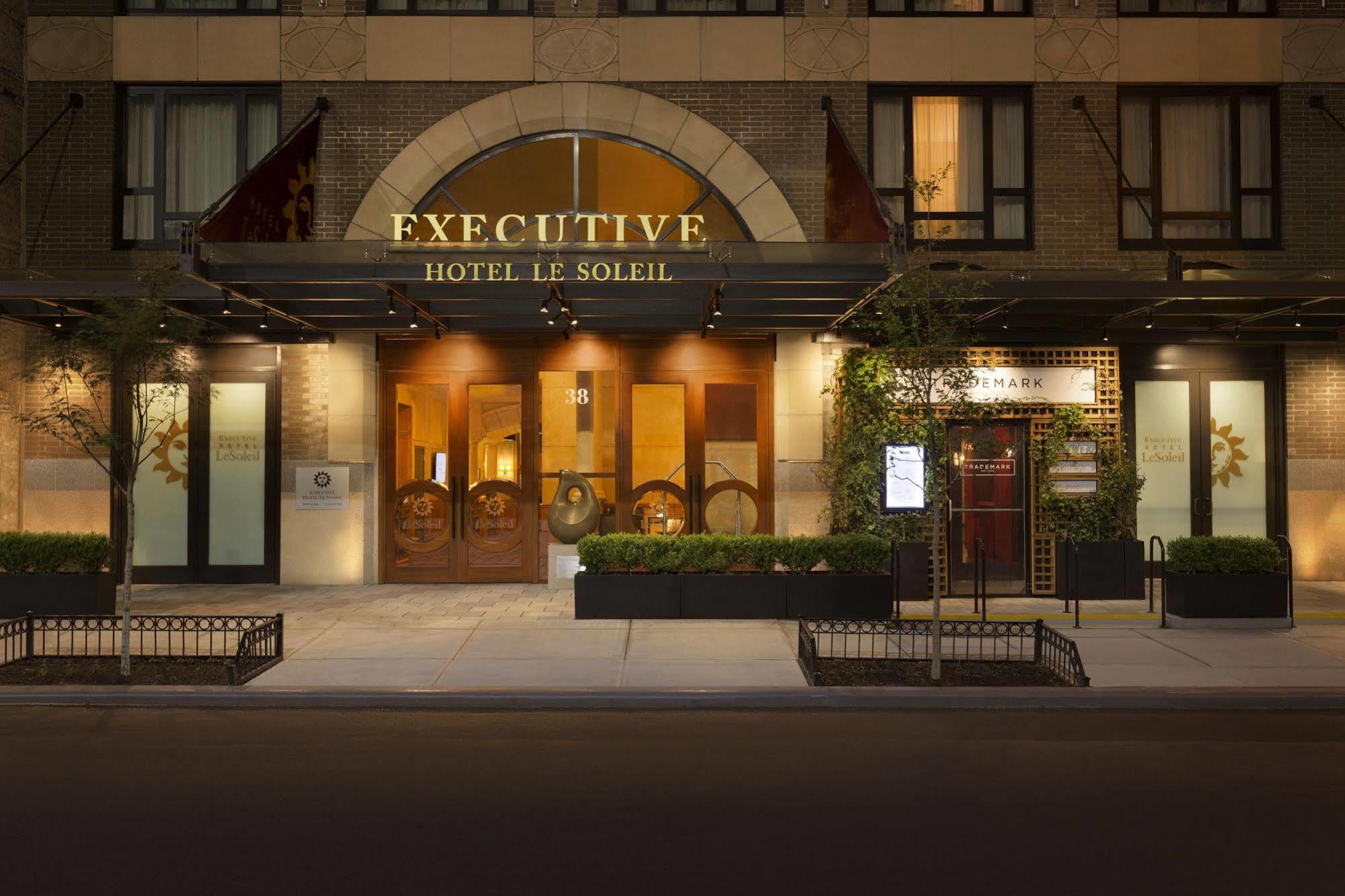 Executive Hotel Le Soleil New York Extérieur photo